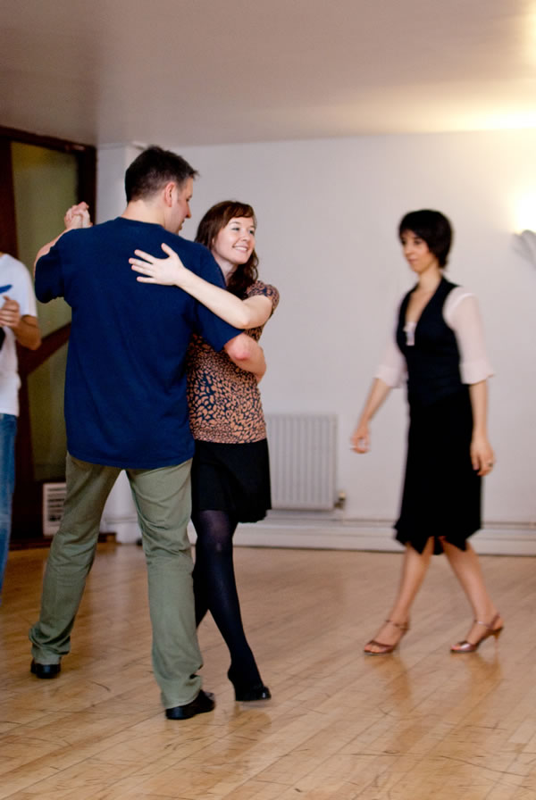Sampling the atmosphere in our London tango group classes